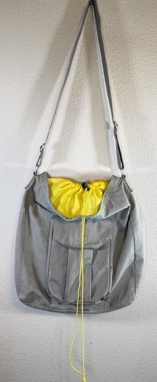 Gap Tan Cotton Tote Bag with Yellow Mesh Drawstring Lining Pockets Crossbody